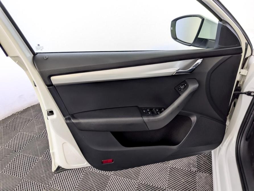 Skoda Octavia III (A7) Рестайлинг Москва  - изображение 19