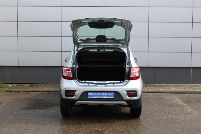 Renault Sandero II Рестайлинг с пробегом 2021 года, цена 1 369 000 рублей, 55825 км, хэтчбек, Автокод Объявления