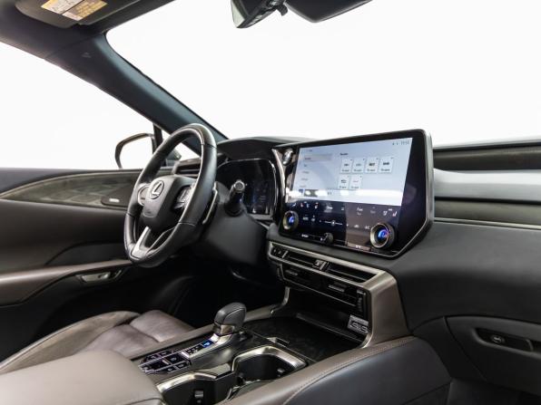 Lexus RX V с пробегом 2023 года, цена 7 598 000 рублей, 13688 км, внедорожник, Автокод Объявления