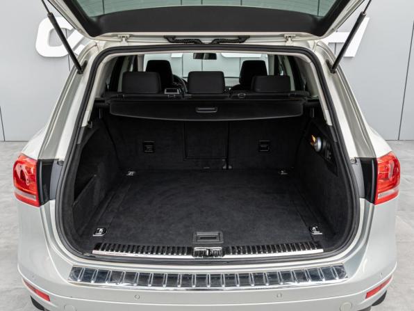 Volkswagen Touareg II с пробегом 2012 года, цена 1 860 000 рублей, 254571 км, внедорожник, Автокод Объявления
