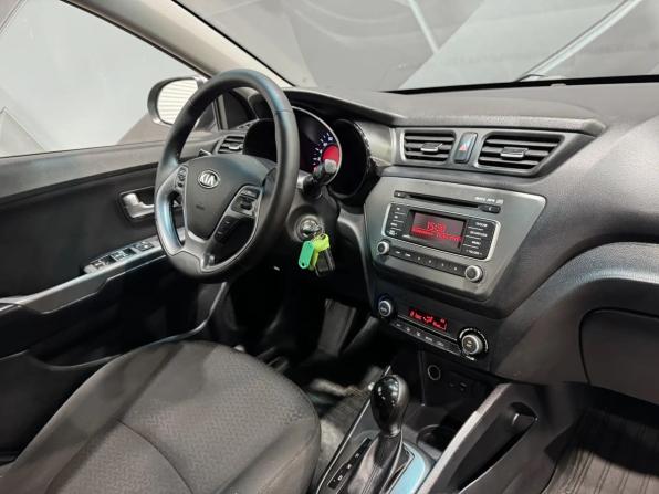 Kia Rio III Рестайлинг с пробегом 2017 года, цена 920 000 рублей, 205000 км, седан, Автокод Объявления