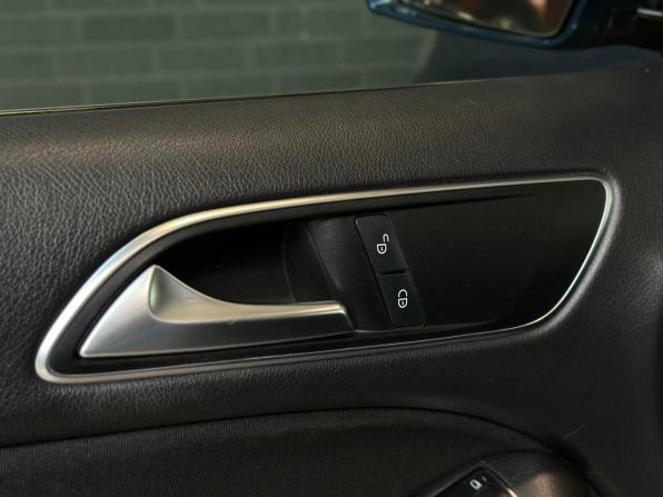 Mercedes-Benz B-Класс II (W246) с пробегом 2012 года, цена 1 100 000 рублей, 171697 км, хэтчбек, Автокод Объявления