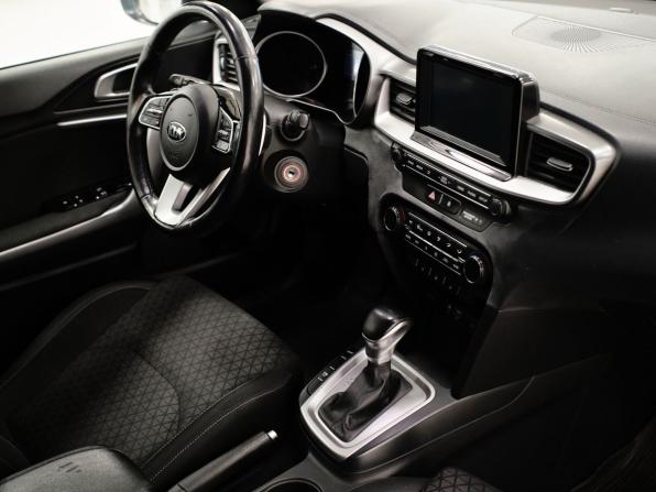 Kia Ceed III с пробегом 2019 года, цена 1 770 000 рублей, 93789 км, универсал, Автокод Объявления