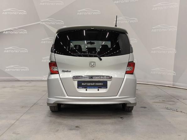Honda Freed I с пробегом 2011 года, цена 1 299 000 рублей, 118000 км, компактвэн, Автокод Объявления