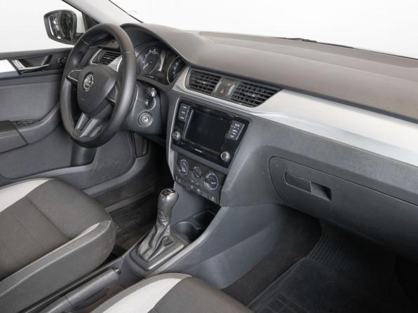 Skoda Rapid I Рестайлинг с пробегом 2019 года, цена 1 471 300 рублей, 93479 км, лифтбек, Автокод Объявления