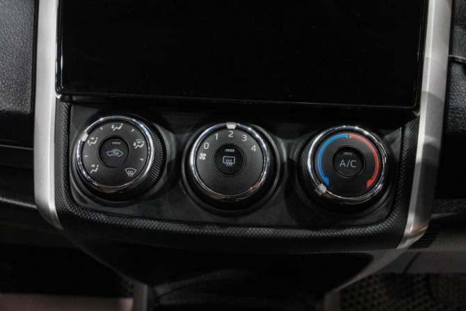 Toyota Corolla XI (E160 E170) Рестайлинг 2 с пробегом 2018 года, цена 1 439 000 рублей, 109000 км, универсал, Автокод Объявления