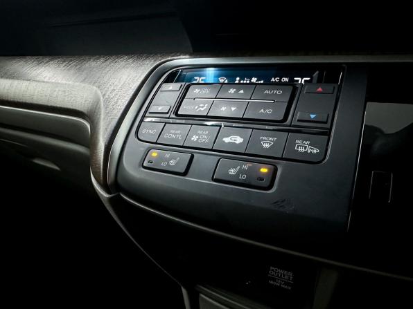 Honda Stepwgn V Рестайлинг с пробегом 2020 года, цена 2 250 000 рублей, 79000 км, минивэн, Автокод Объявления