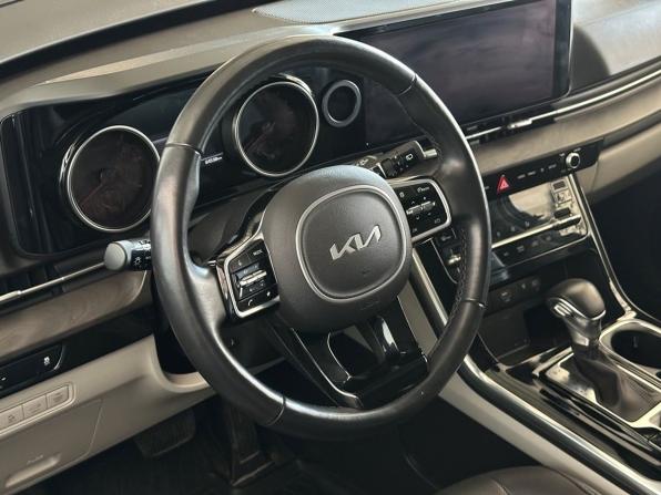 Kia Carnival IV с пробегом 2023 года, цена 4 022 000 рублей, 64537 км, минивэн, Автокод Объявления