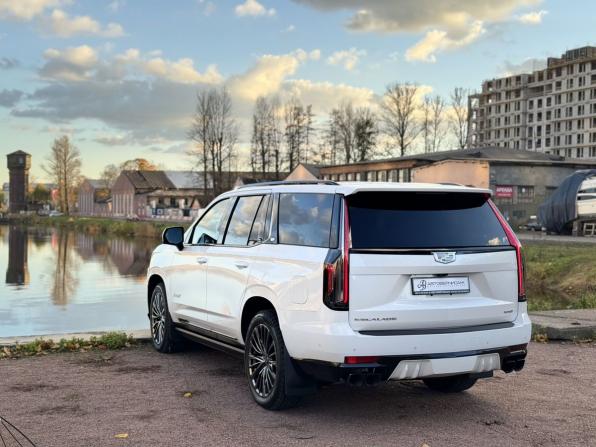 Cadillac Escalade-V I с пробегом 2022 года, цена 15 990 000 рублей, 19127 км, внедорожник, Автокод Объявления