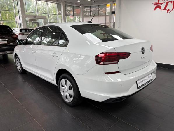 Volkswagen Polo VI с пробегом 2022 года, цена 1 688 000 рублей, 41770 км, лифтбек, Автокод Объявления