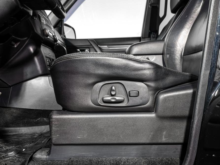 Mitsubishi Pajero IV Рестайлинг 1 Санкт-Петербург  - изображение 12