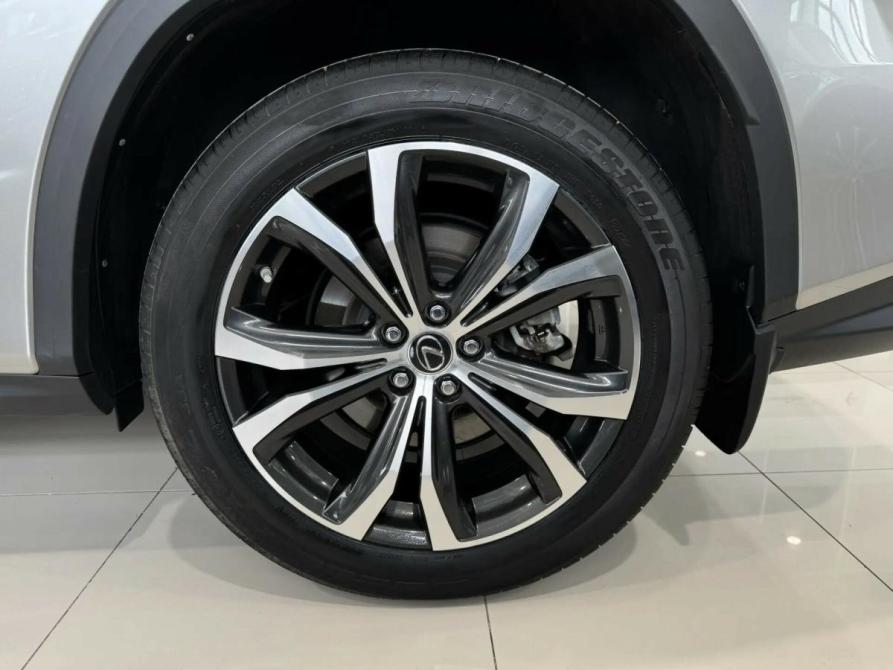 Lexus RX IV Рестайлинг Оренбург  - изображение 13