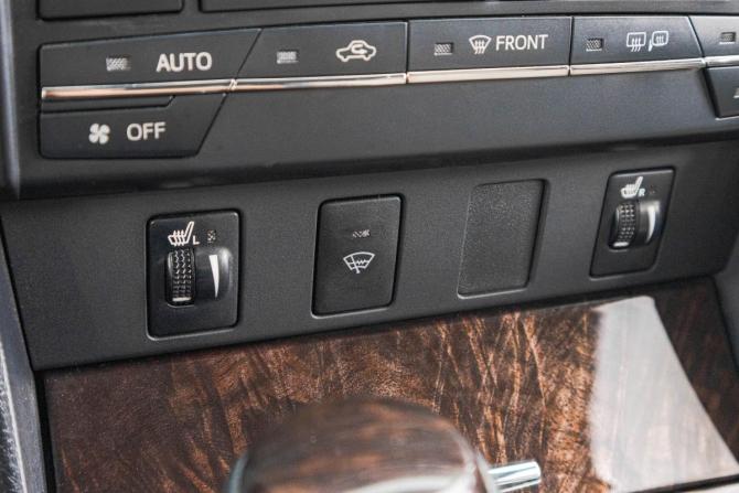 Toyota Camry VII (XV50) Рестайлинг 2 с пробегом 2018 года, цена 2 599 000 рублей, 115000 км, седан, Автокод Объявления