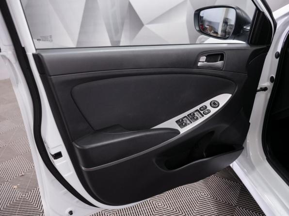 Hyundai Solaris I Рестайлинг с пробегом 2014 года, цена 1 045 000 рублей, 92982 км, седан, Автокод Объявления
