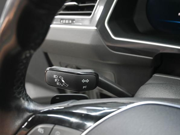 Volkswagen Tiguan II с пробегом 2018 года, цена 2 387 900 рублей, 176828 км, внедорожник, Автокод Объявления