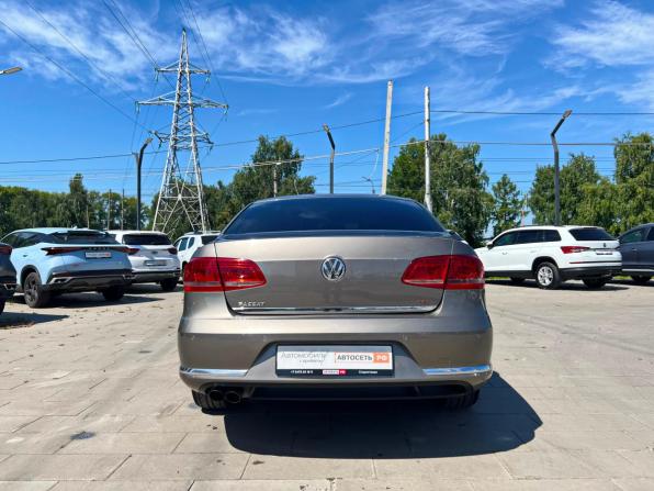 Volkswagen Passat B7 с пробегом 2011 года, цена 990 000 рублей, 222126 км, седан, Автокод Объявления