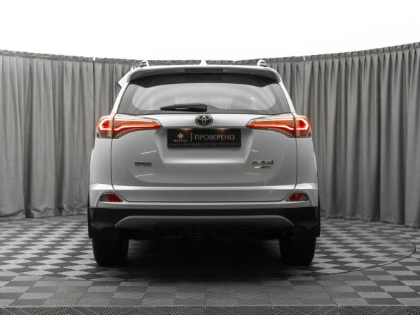 Toyota RAV4 IV (XA40) Рестайлинг с пробегом 2018 года, цена 2 850 000 рублей, 38000 км, внедорожник, Автокод Объявления