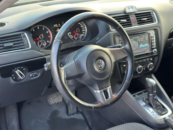 Volkswagen Jetta VI с пробегом 2012 года, цена 1 090 000 рублей, 133211 км, седан, Автокод Объявления