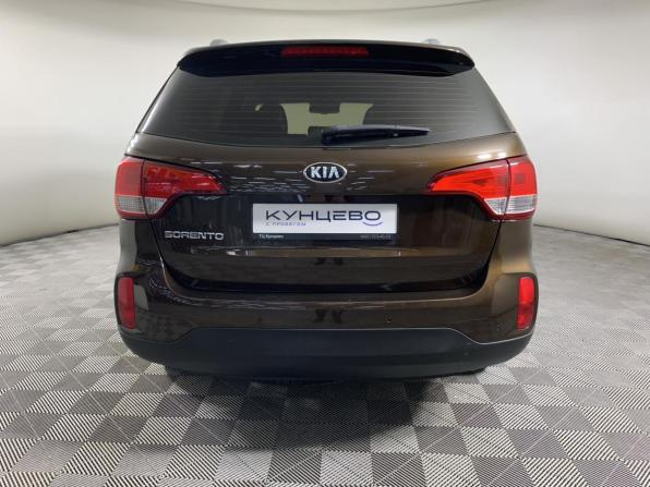 Kia Sorento II Рестайлинг с пробегом 2018 года, цена 2 100 000 рублей, 135829 км, внедорожник, Автокод Объявления