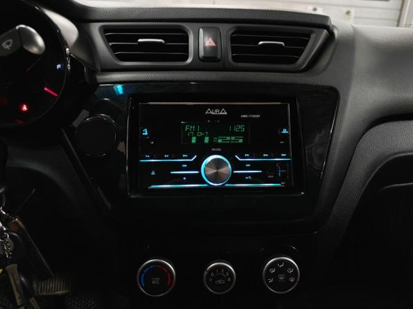 Kia Rio III Рестайлинг с пробегом 2015 года, цена 890 000 рублей, 215428 км, седан, Автокод Объявления