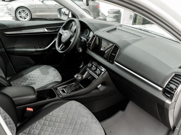 Skoda Karoq I с пробегом 2020 года, цена 2 395 000 рублей, 82996 км, внедорожник, Автокод Объявления