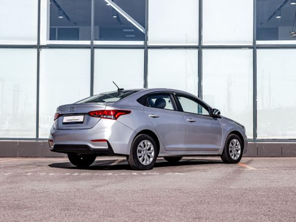 Hyundai Solaris II с пробегом 2017 года, цена 920 000 рублей, 94308 км, седан, Автокод Объявления