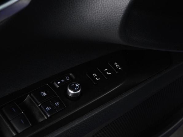 Toyota Camry VIII (XV70) Рестайлинг с пробегом 2021 года, цена 3 229 000 рублей, 133047 км, седан, Автокод Объявления