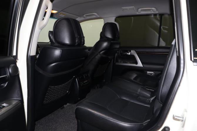 Toyota Land Cruiser 200 Series Рестайлинг 1 с пробегом 2015 года, цена 4 600 000 рублей, 190337 км, внедорожник, Автокод Объявления