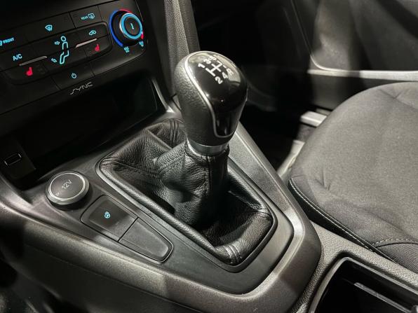 Ford Focus III Рестайлинг с пробегом 2017 года, цена 870 000 рублей, 214436 км, хэтчбек, Автокод Объявления