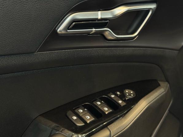 Kia Sportage V с пробегом 2022 года, цена 3 099 000 рублей, 77100 км, внедорожник, Автокод Объявления