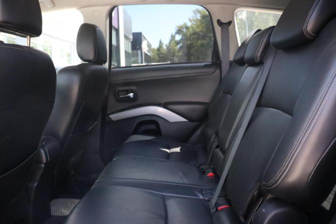 Mitsubishi Outlander II Рестайлинг с пробегом 2011 года, цена 871 000 рублей, 284895 км, внедорожник, Автокод Объявления