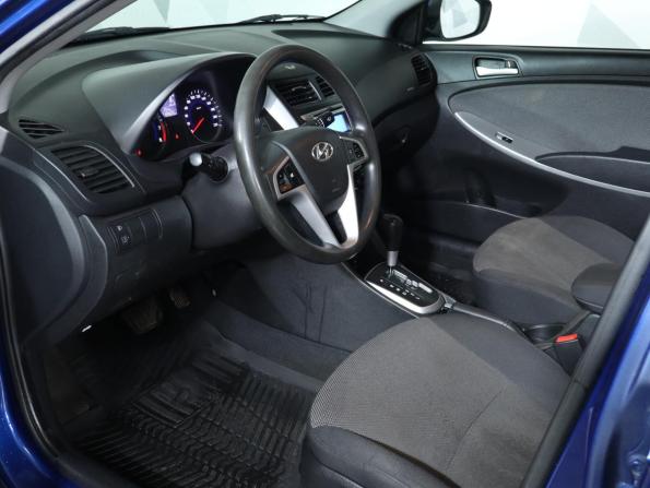 Hyundai Solaris I с пробегом 2013 года, цена 649 000 рублей, 185643 км, седан, Автокод Объявления