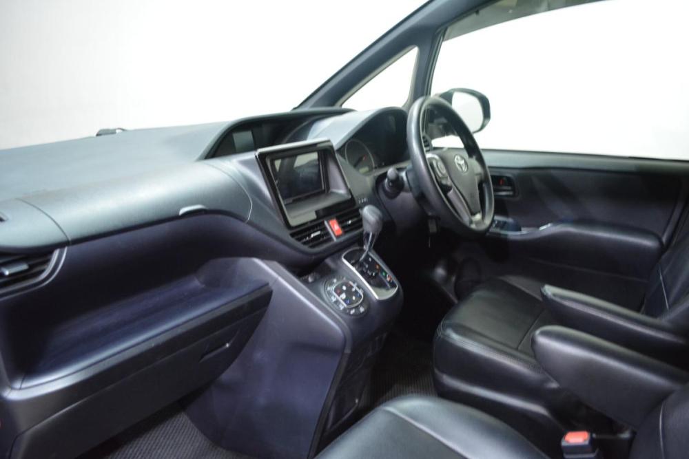 Toyota Noah III (R80) Сургут  - изображение 15