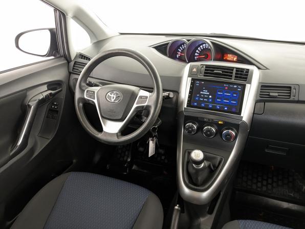 Toyota Verso I Рестайлинг с пробегом 2015 года, цена 1 545 000 рублей, 78497 км, компактвэн, Автокод Объявления