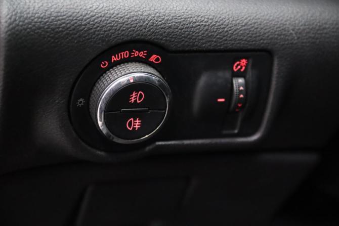 Opel Astra J с пробегом 2011 года, цена 795 850 рублей, 96643 км, хэтчбек, Автокод Объявления