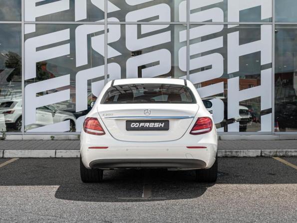 Mercedes-Benz E-Класс V (W213 S213 C238) с пробегом 2018 года, цена 1 850 000 рублей, 304386 км, седан, Автокод Объявления