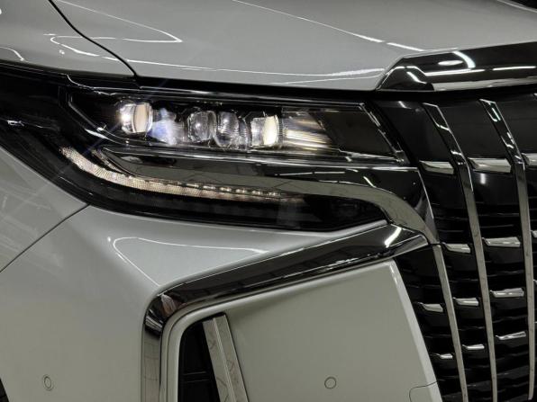 Toyota Alphard III Рестайлинг с пробегом 2021 года, цена 5 999 000 рублей, 25000 км, минивэн, Автокод Объявления