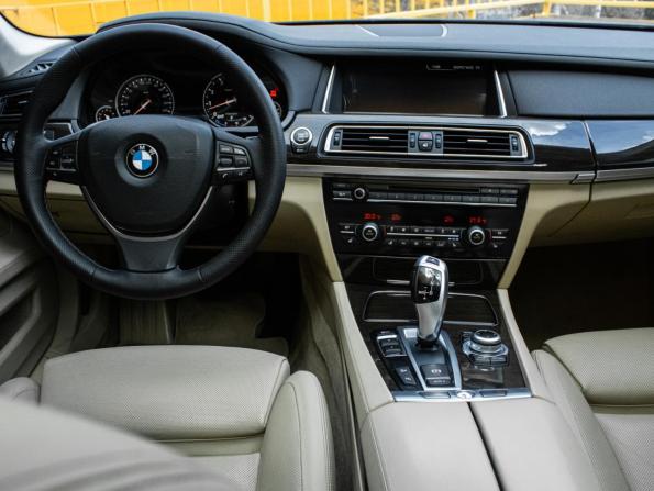 BMW 7 серии V (F01/F02/F04) Рестайлинг с пробегом 2012 года, цена 1 890 000 рублей, 212675 км, седан, Автокод Объявления