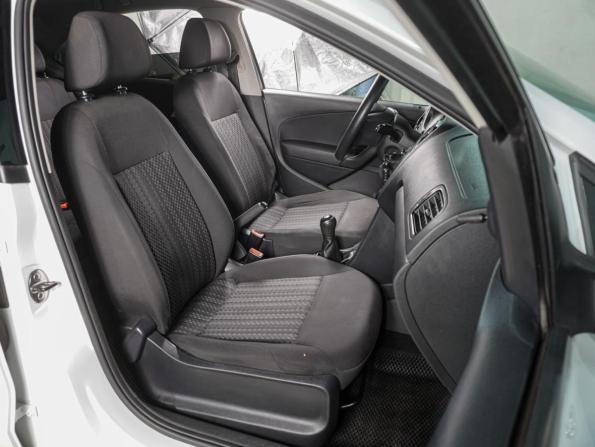 Volkswagen Polo V Рестайлинг с пробегом 2015 года, цена 979 000 рублей, 112868 км, седан, Автокод Объявления