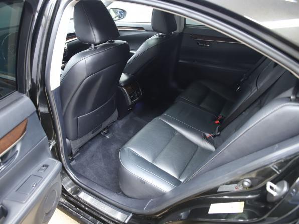 Lexus ES VI с пробегом 2012 года, цена 2 270 000 рублей, 220000 км, седан, Автокод Объявления