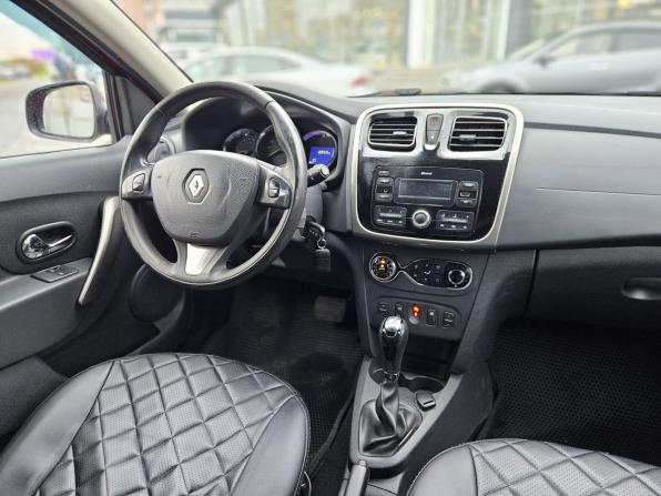 Renault Sandero II с пробегом 2017 года, цена 900 000 рублей, 154466 км, хэтчбек, Автокод Объявления