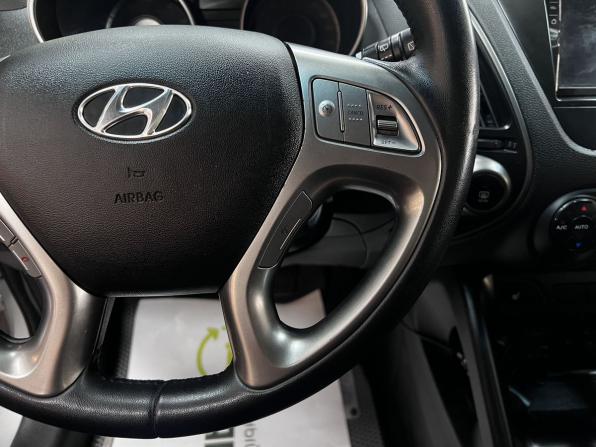 Hyundai ix35 I Рестайлинг с пробегом 2015 года, цена 1 295 000 рублей, 220592 км, внедорожник, Автокод Объявления