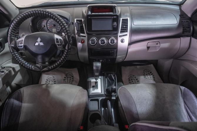Mitsubishi Pajero Sport II Рестайлинг с пробегом 2014 года, цена 2 449 000 рублей, 215000 км, внедорожник, Автокод Объявления