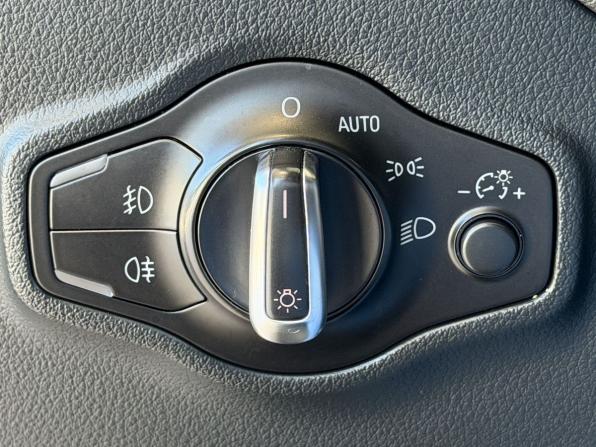 Audi Q5 I (8R) Рестайлинг с пробегом 2012 года, цена 1 800 000 рублей, 140554 км, внедорожник, Автокод Объявления