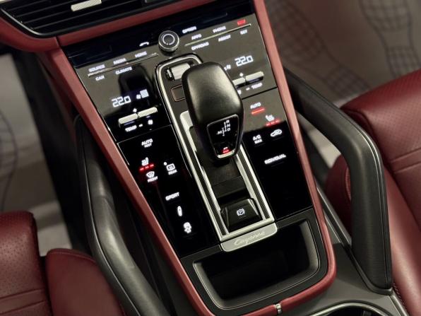 Porsche Cayenne III с пробегом 2019 года, цена 5 700 000 рублей, 110761 км, внедорожник, Автокод Объявления