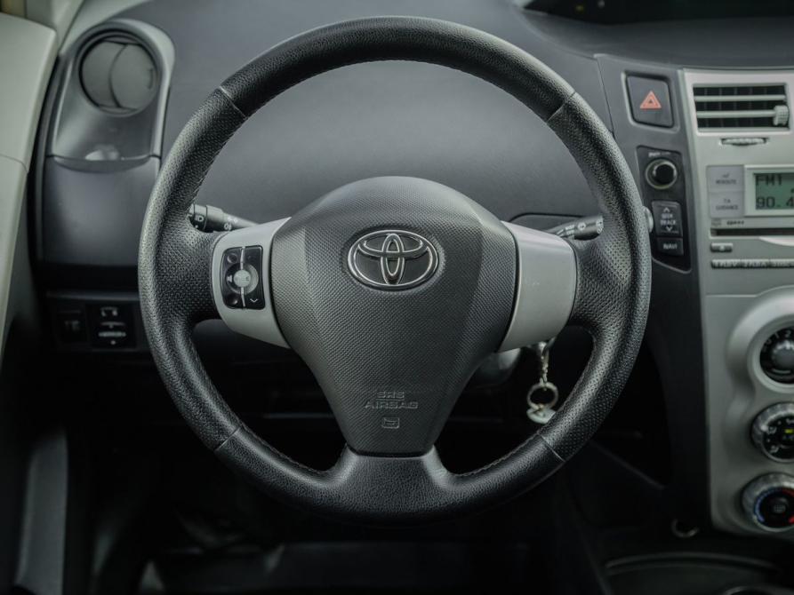 Toyota Yaris II Тюмень  - изображение 8