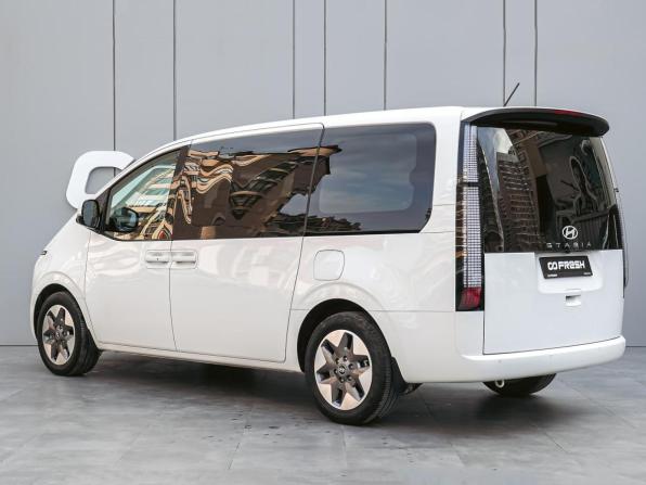 Hyundai Staria I с пробегом 2024 года, цена 5 625 000 рублей, 24040 км, минивэн, Автокод Объявления