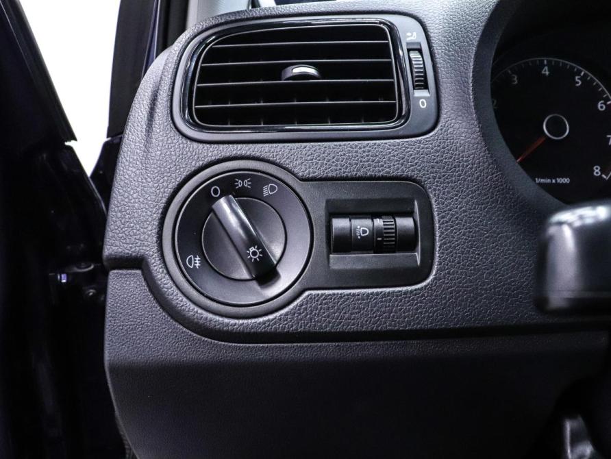 Volkswagen Polo V Красноярск  - изображение 13