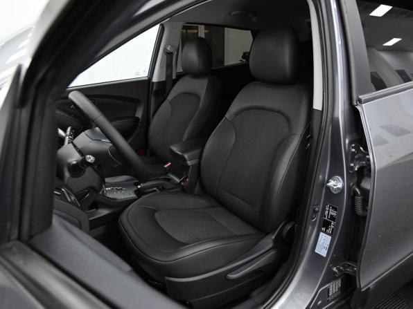 Hyundai ix35 I Рестайлинг с пробегом 2014 года, цена 1 249 000 рублей, 200000 км, внедорожник, Автокод Объявления