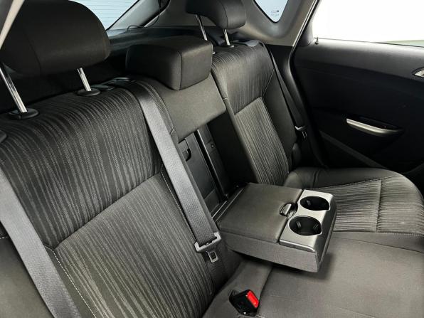 Opel Astra J с пробегом 2012 года, цена 750 000 рублей, 131956 км, хэтчбек, Автокод Объявления